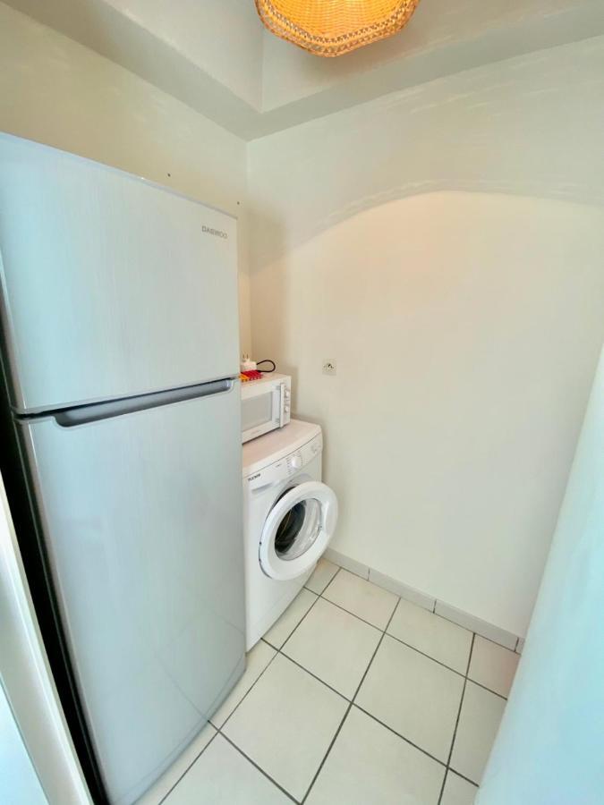 Les Alizes, Proche Marche Central Apartment Роаян Екстериор снимка