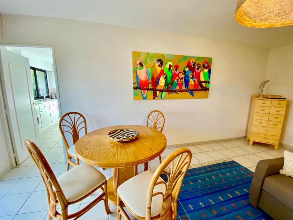 Les Alizes, Proche Marche Central Apartment Роаян Екстериор снимка