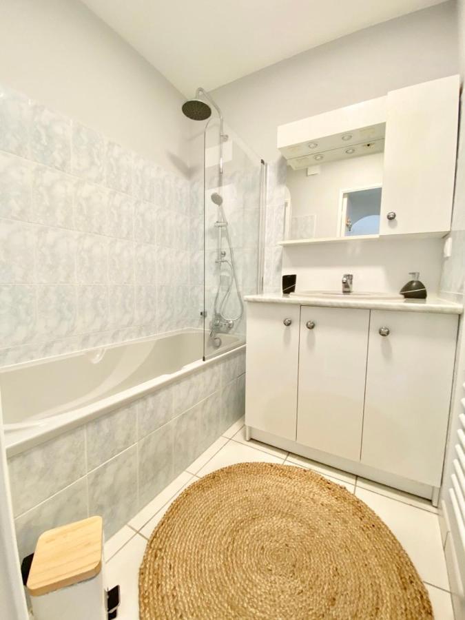 Les Alizes, Proche Marche Central Apartment Роаян Екстериор снимка